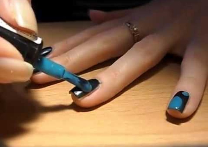 Как правильно делать маникюр на короткие ногти.