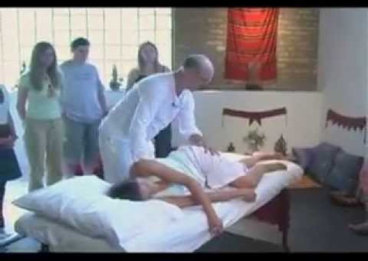 тайский гимнастический массаж Thai Massage