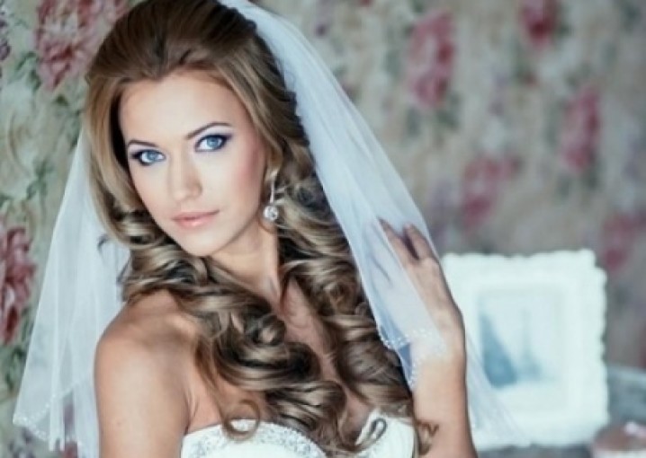 Свадебные прически - распущенные волосы. Как сделать красивую свадебную прическу с распущенными волосами?