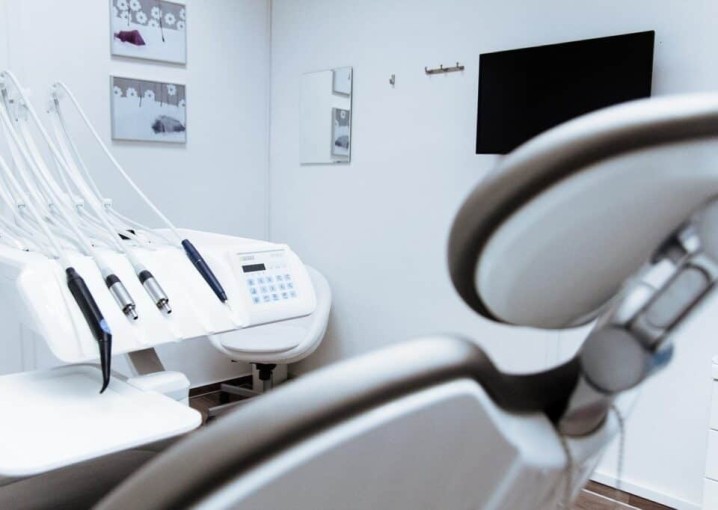 Улыбнитесь Здоровью: Как Найти Идеальную Стоматологическую Клинику