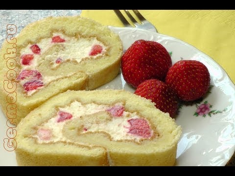 Бисквитный рулет с клубникой - видео рецепт от GermaCook Бисквитный рулет с клубникой - видео рецепт от GermaCook