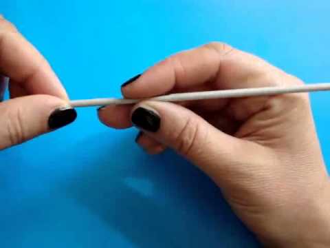 Вязание крючком - Базовые навыки - Как держать крючок в руке - видеоуроки 2013