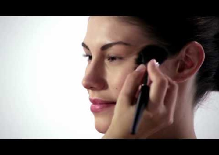 Видео-урок об искусстве макияжа "Бронзирование и осветление"