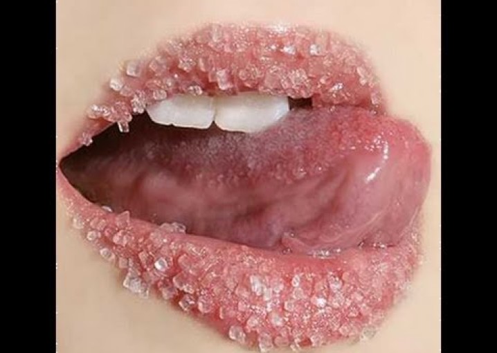 Эффект "зацелованных губ" + маска для сияния кожи