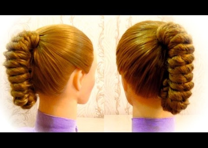 Простая прическа в школу  Прическа с плетением Easy hairstyle for girls