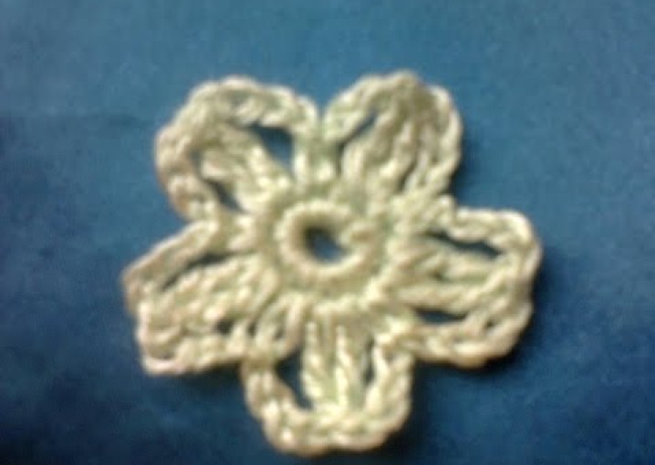 Мотив цветочек (вязание крючком).  The motif of a flower (Crochet).