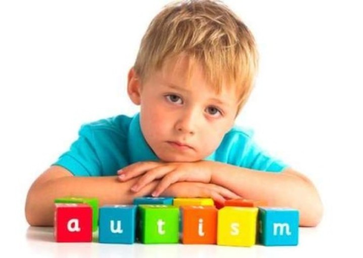 Лечение аутизма у детей: методы диагностики и эффективное лечение