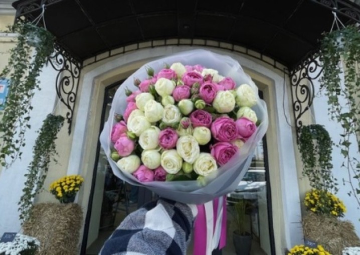 Букет квітів - оригінальний і приємний сюрприз для коханої жінки