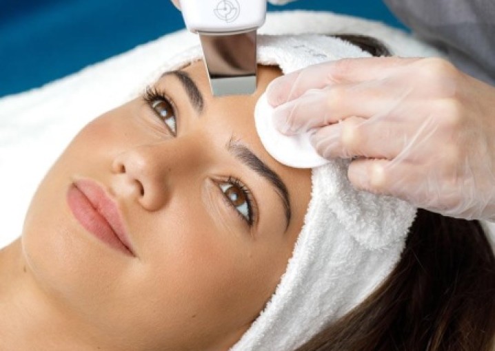 Чистка шкіри обличчя: особливості і ефективність процедури