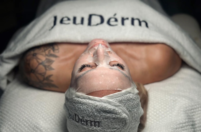 Очищення JeuDerm
